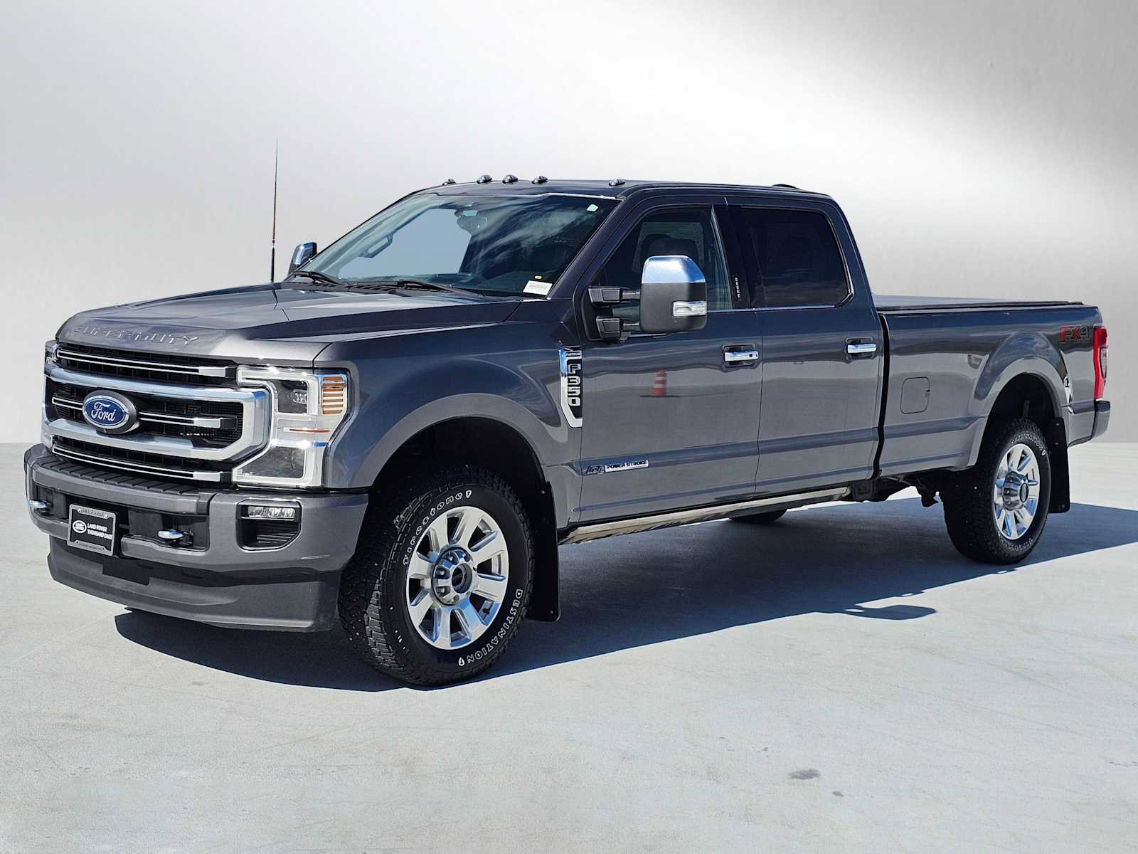 Used 2022 Ford F350 Platinum AWD/4WD image 7