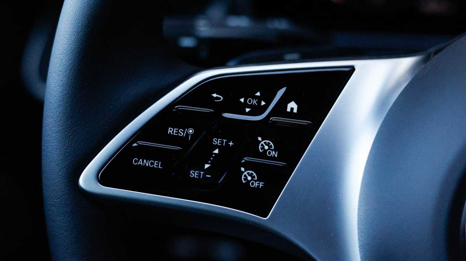 New 2026 Mercedes-Benz C 300 4MATIC Sedan image 22