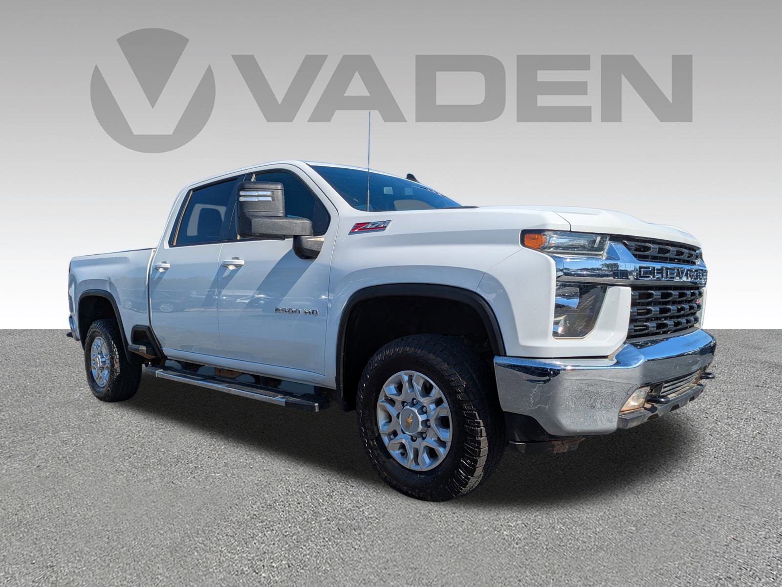 Used 2023 Chevrolet Silverado 2500 LT w/ Convenience Package image 3