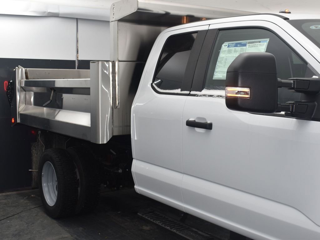 New 2026 Ford F450 XL w/ XL Chrome Package image 5