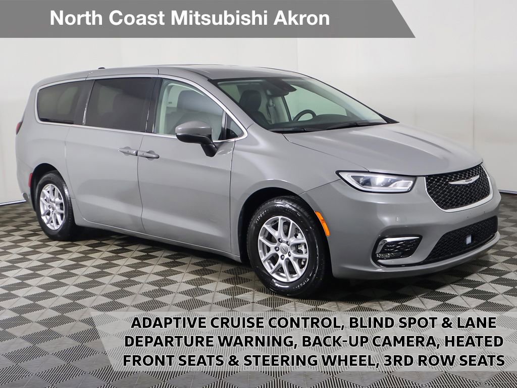 Used 2023 Chrysler Pacifica Touring-L FWD video 1