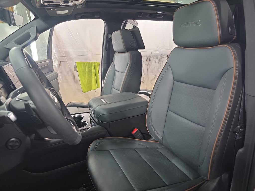 New 2026 GMC Yukon XL AT4 AWD/4WD image 17
