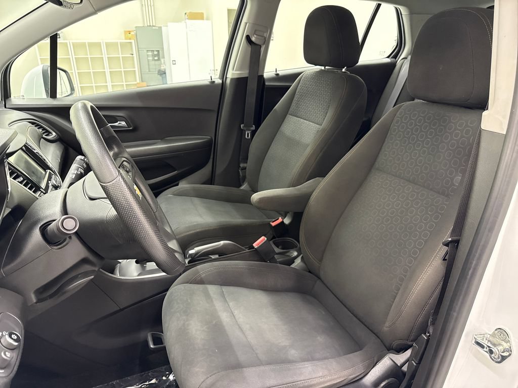Used 2018 Chevrolet Trax LS FWD image 15
