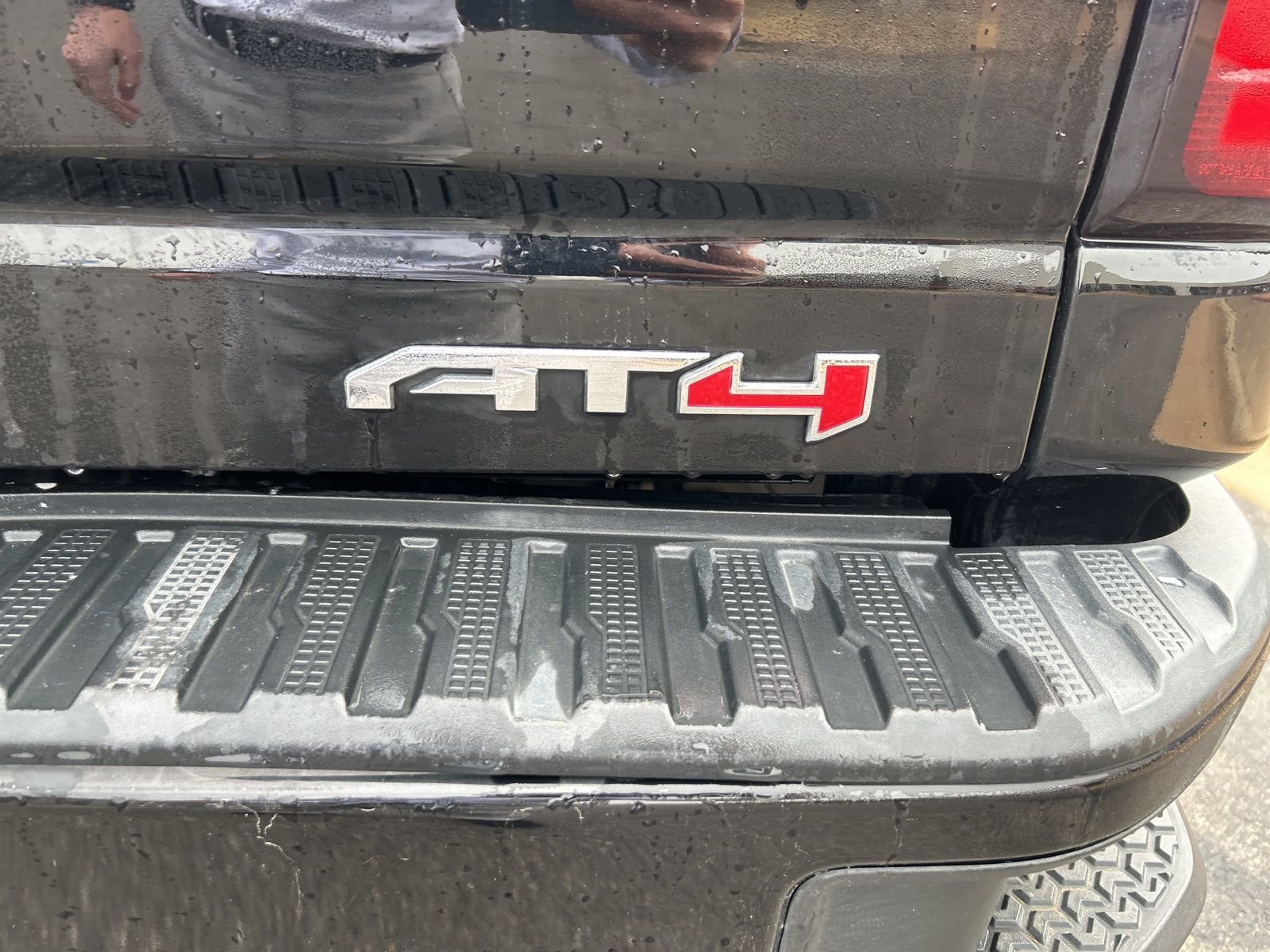 Used 2020 GMC Sierra 2500 AT4 w/ AT4 Premium Package image 11