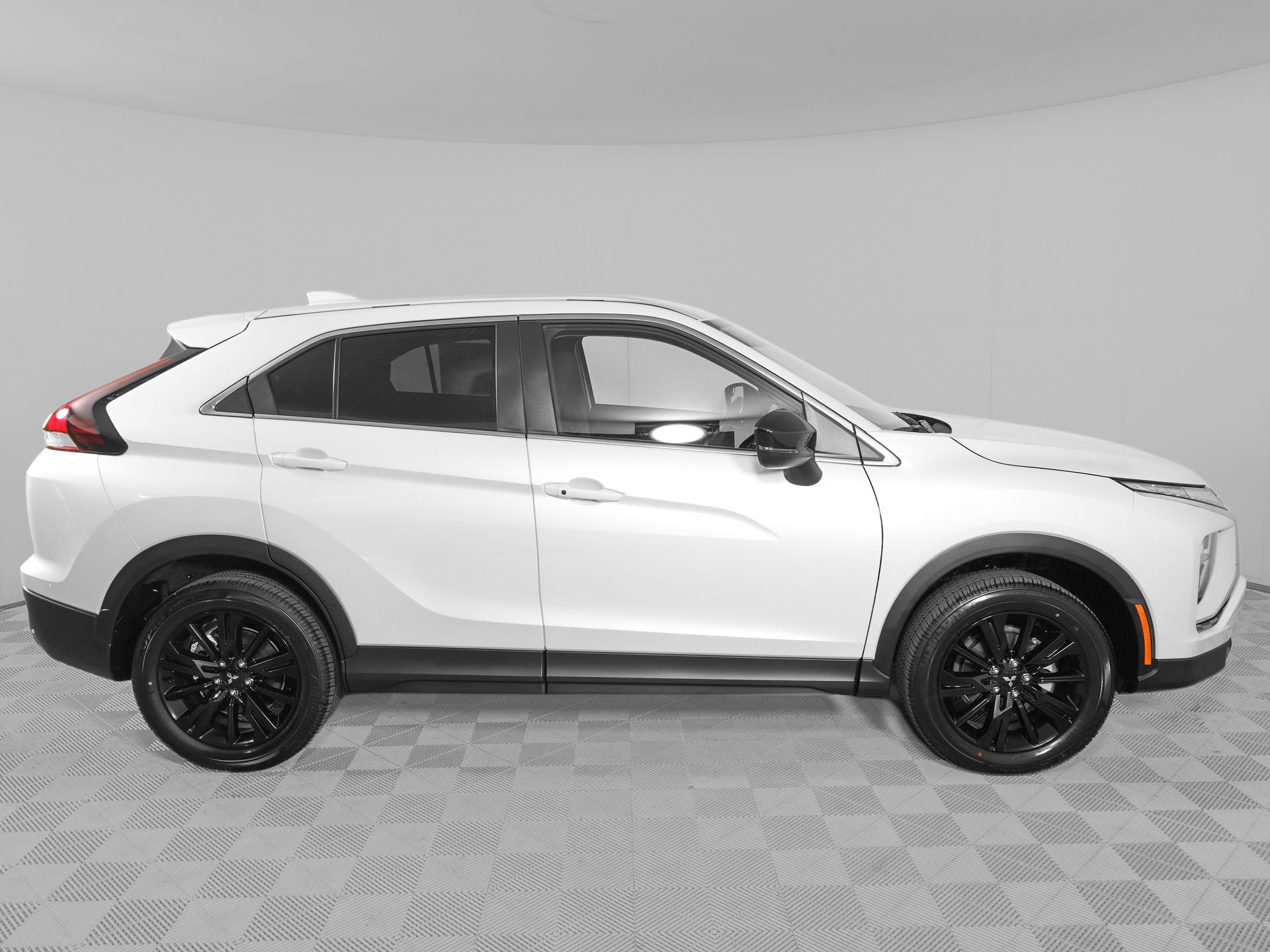 New 2026 Mitsubishi Eclipse Cross LE AWD/4WD image 5