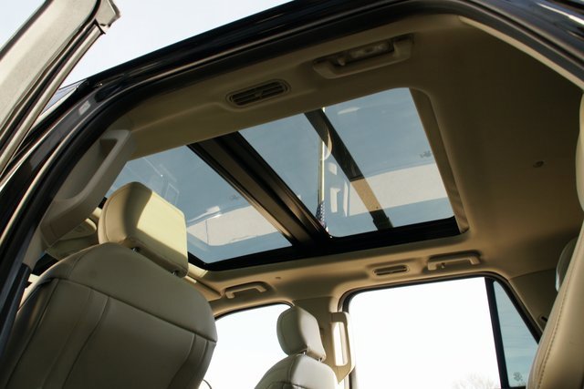 Used 2020 Ford Expedition Platinum image 28