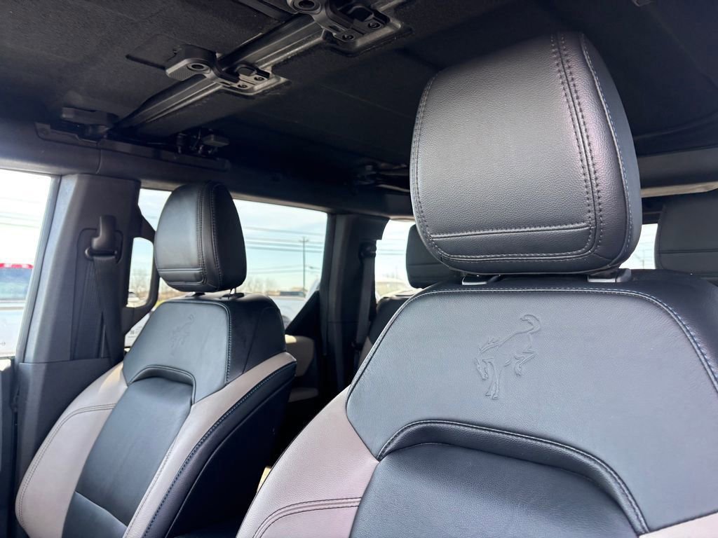 Used 2023 Ford Bronco Wildtrak image 11