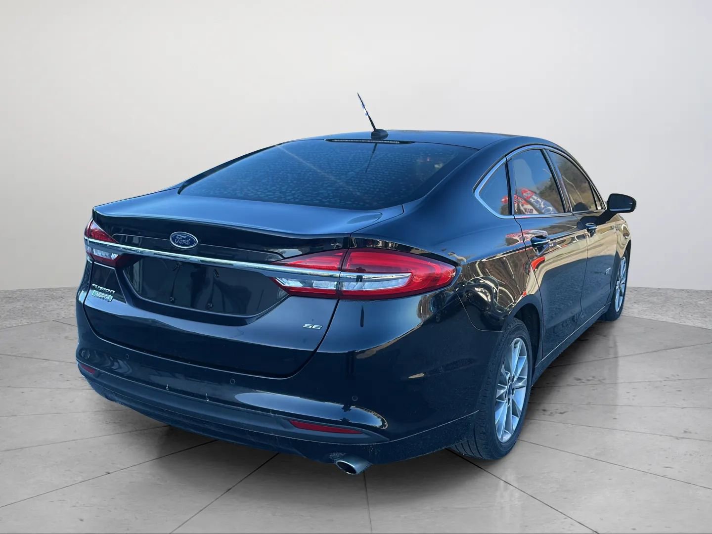 Used 2018 Ford Fusion Energi SE image 13