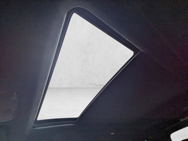 Used 2022 BMW X7 M50i image 16