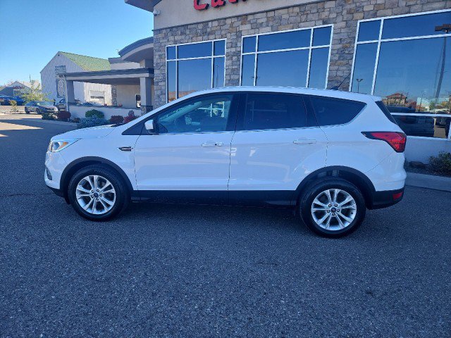 Used 2019 Ford Escape SE image 2