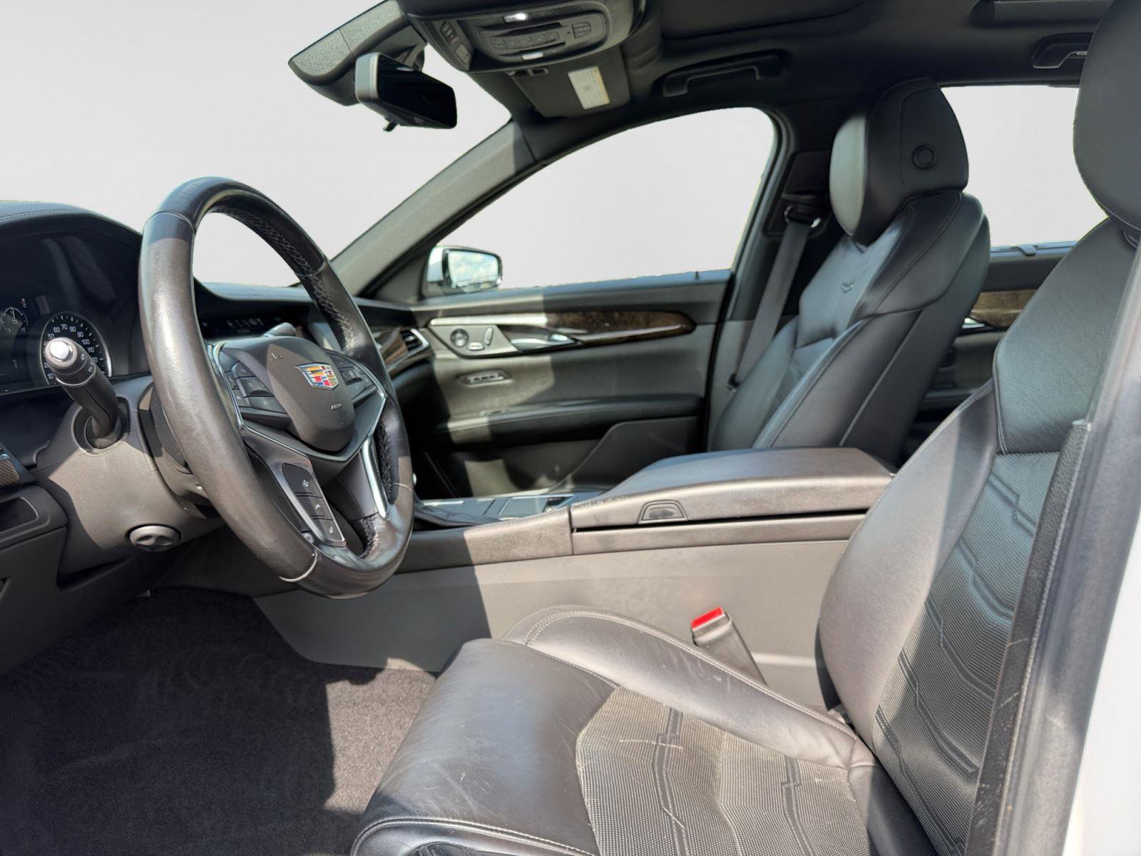 Used 2018 Cadillac CT6 Luxury AWD/4WD image 10