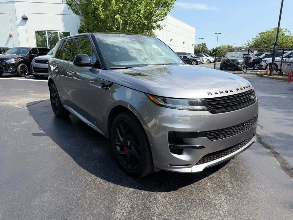 Certified 2024 Land Rover Range Rover Sport Dynamic SE AWD/4WD image 3
