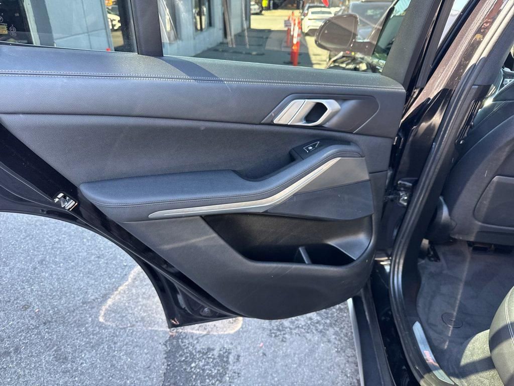 Used 2019 BMW X5 xDrive40i w/ Convenience Package AWD/4WD image 30