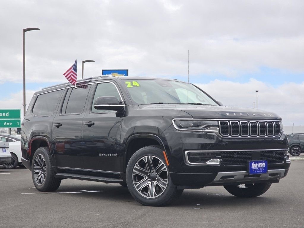 Used 2024 Jeep Wagoneer L Series II w/ Flexible Seating Group image 2