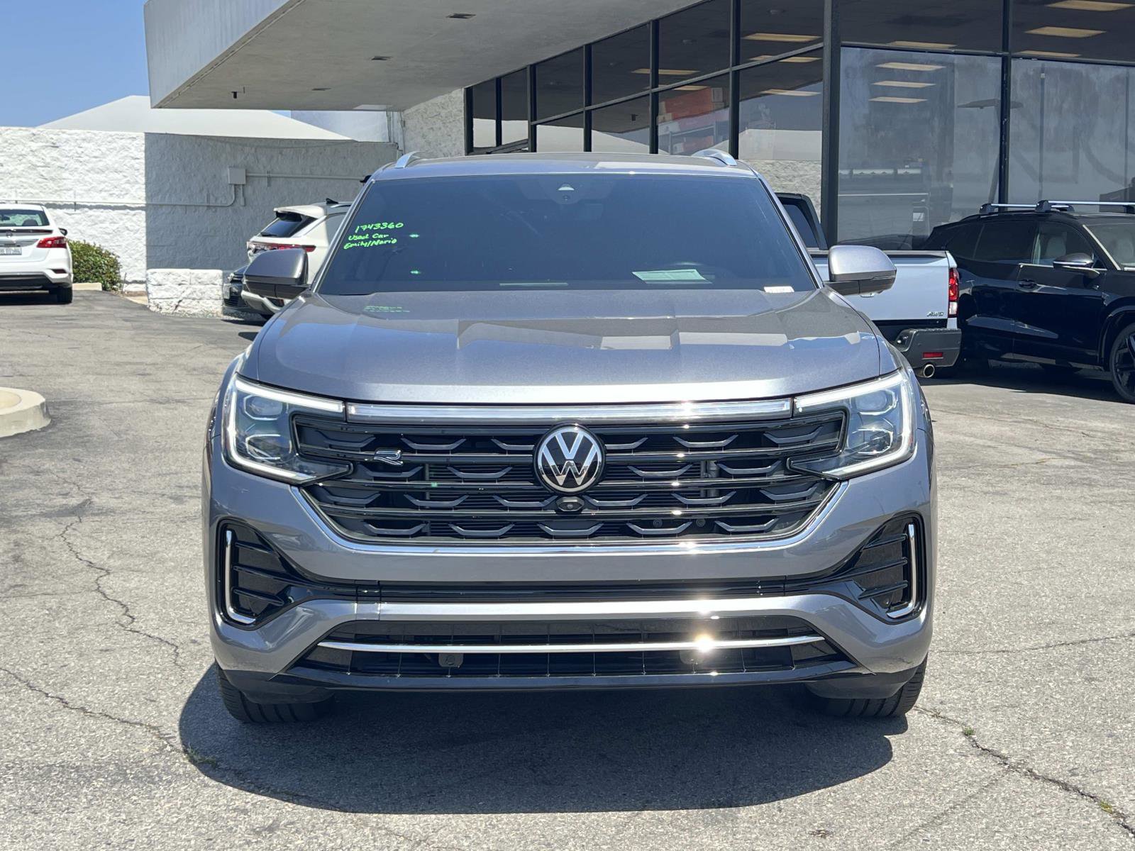 Certified 2024 Volkswagen Atlas Cross Sport SEL Premium R-Line AWD/4WD image 4