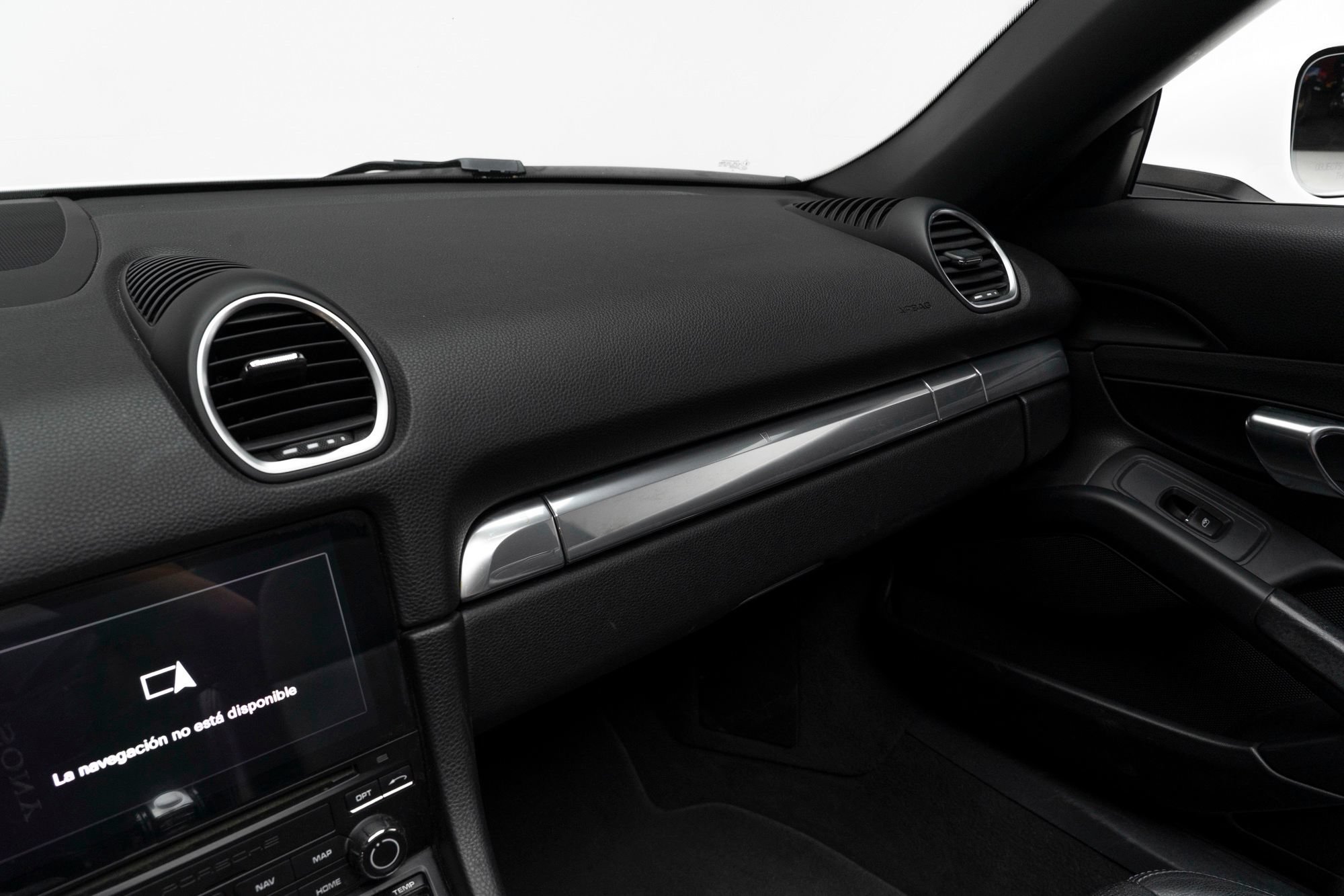 Used 2022 Porsche 718 Boxster RWD image 38