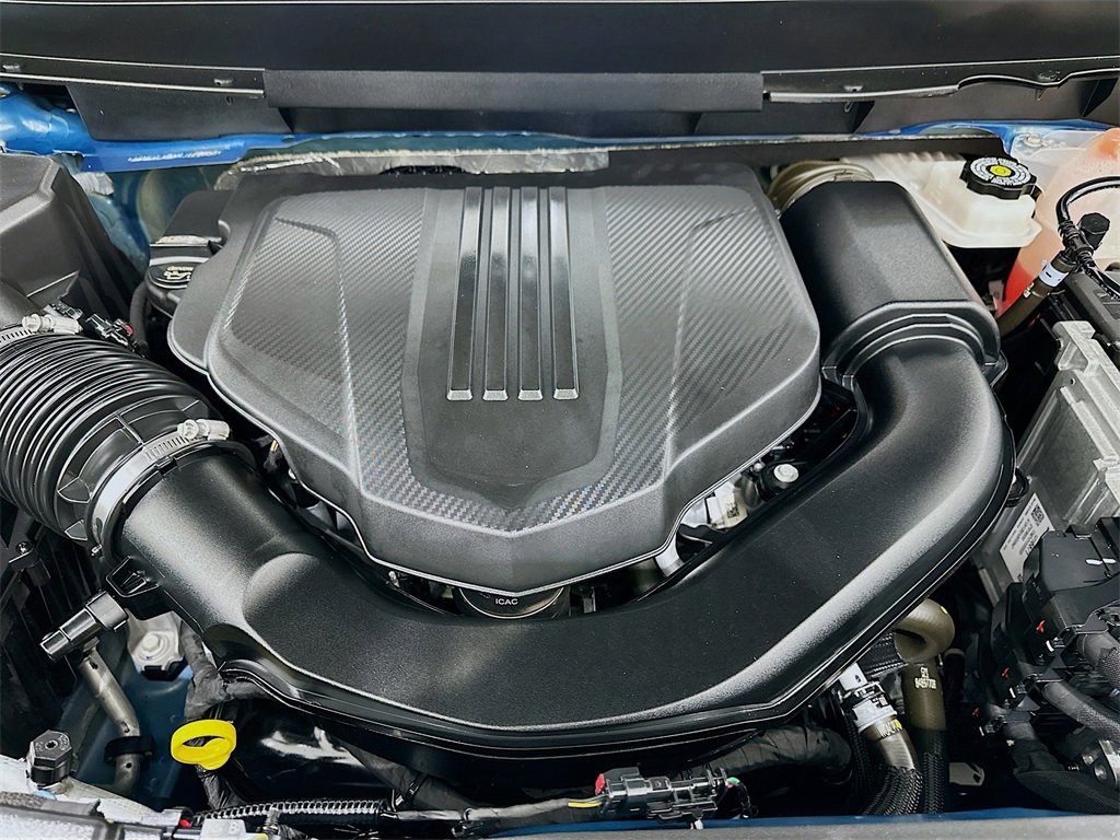 Used 2024 Chevrolet Traverse RS image 33