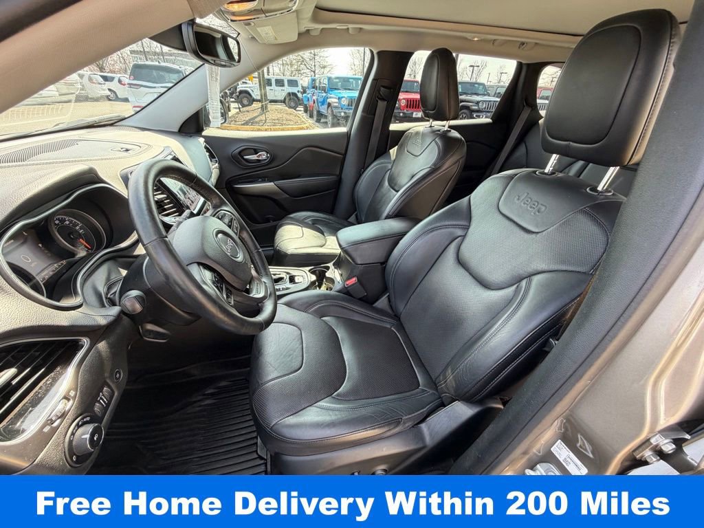 Used 2019 Jeep Cherokee Limited w/ Luxury Group image 19