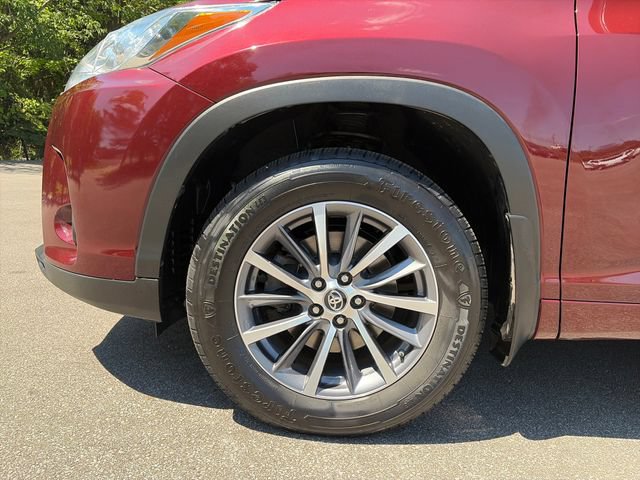 Used 2017 Toyota Highlander XLE AWD/4WD image 13