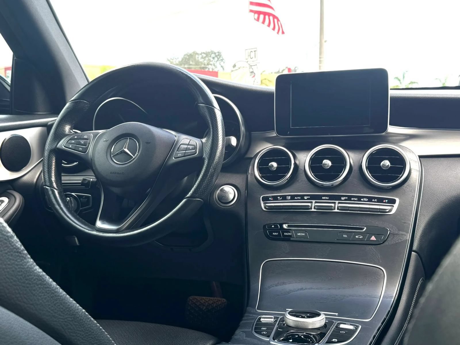 Used 2019 Mercedes-Benz GLC 300 image 34