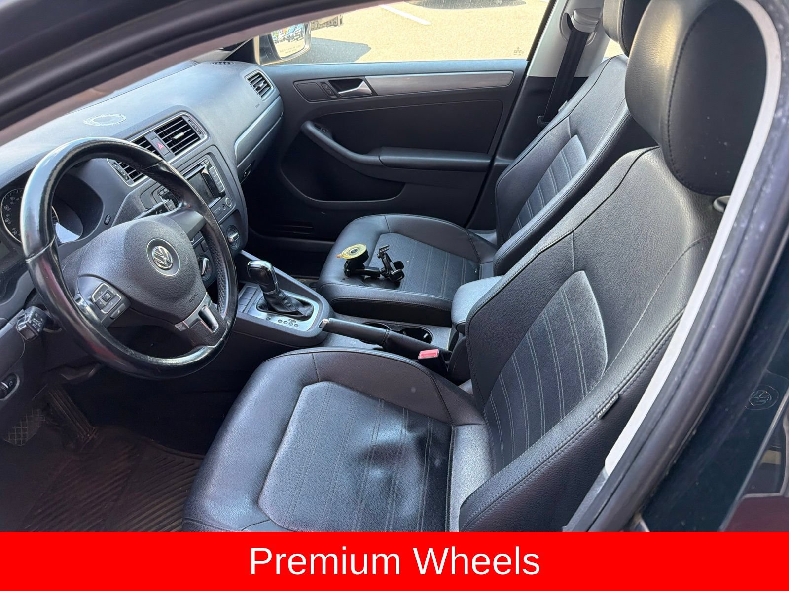Used 2014 Volkswagen Jetta SEL FWD image 4
