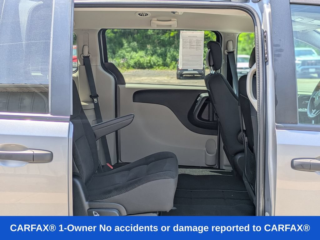 Used 2019 Dodge Grand Caravan SE FWD image 18