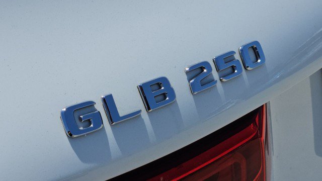 Used 2023 Mercedes-Benz GLB 250 image 32