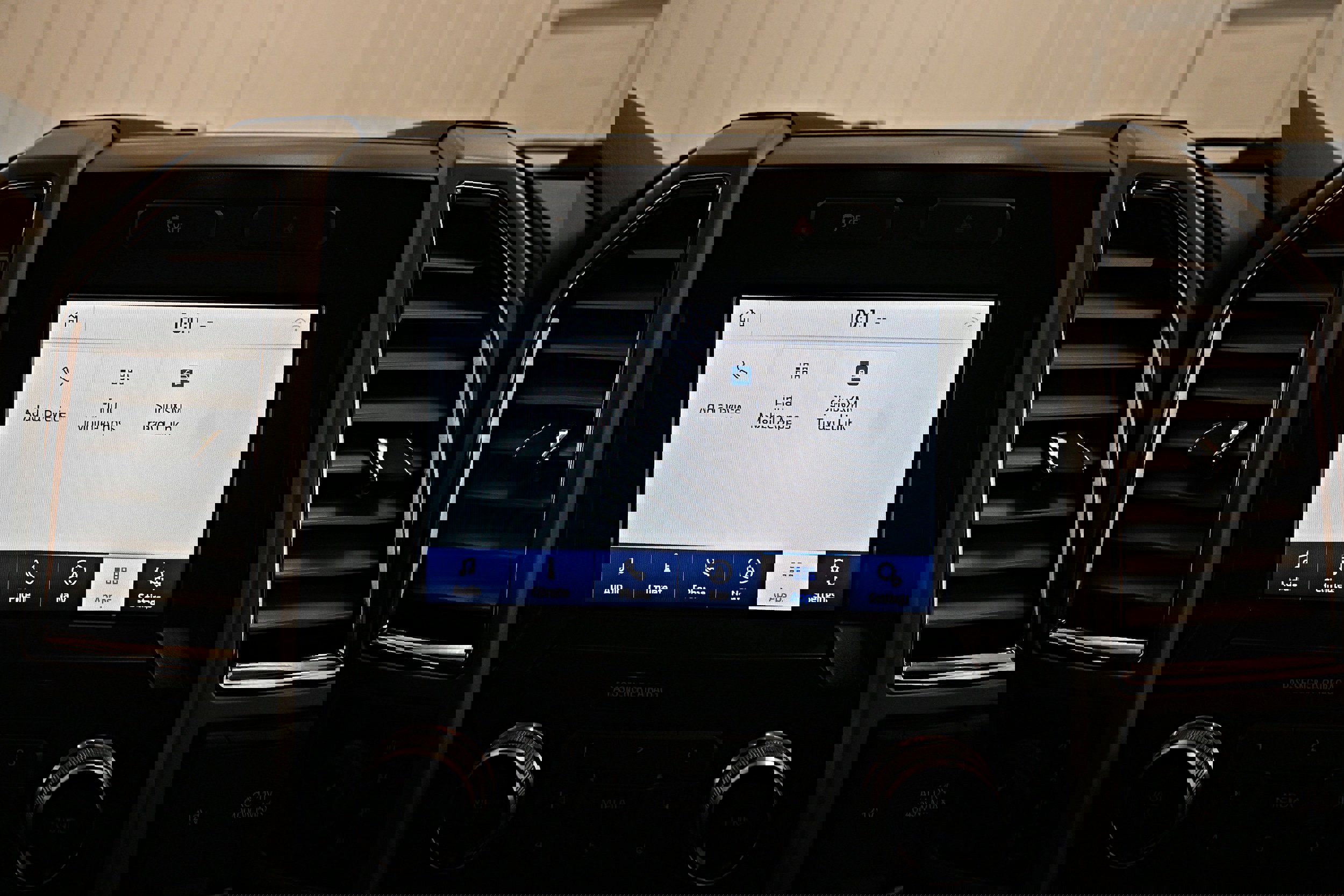 Used 2016 Ford F150 Lariat w/ Equipment Group 502A Luxury image 17