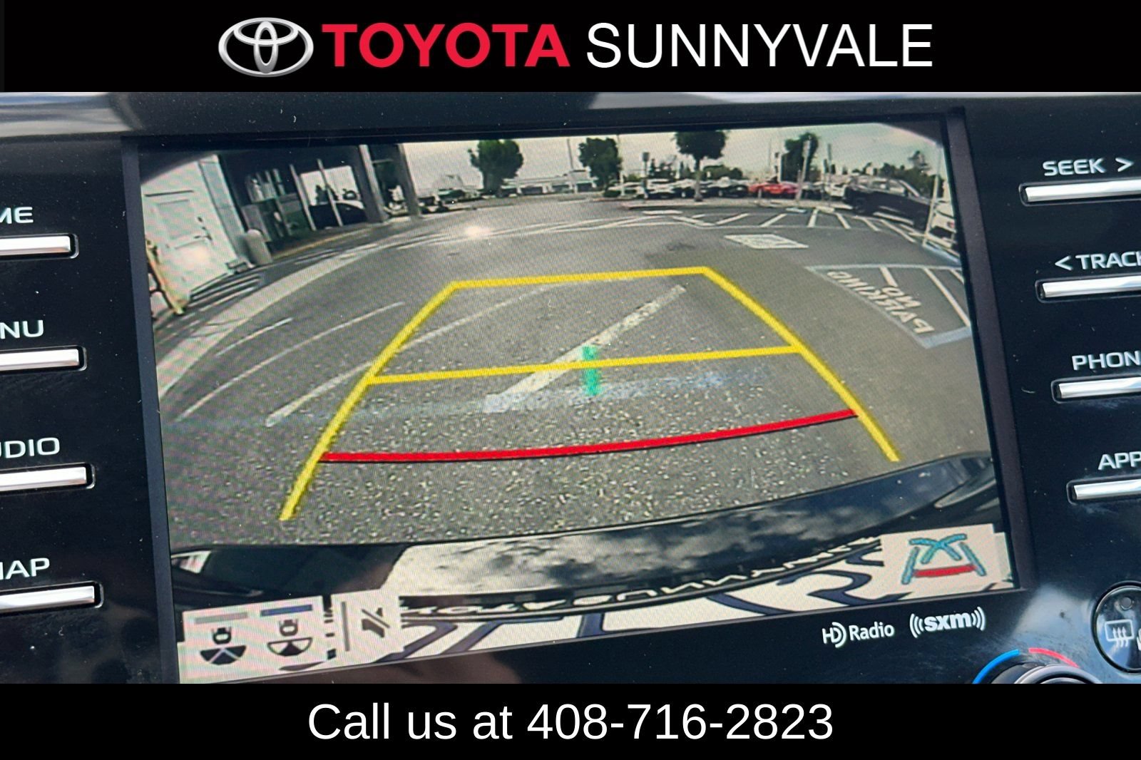 Used 2020 Toyota Camry XLE FWD image 23