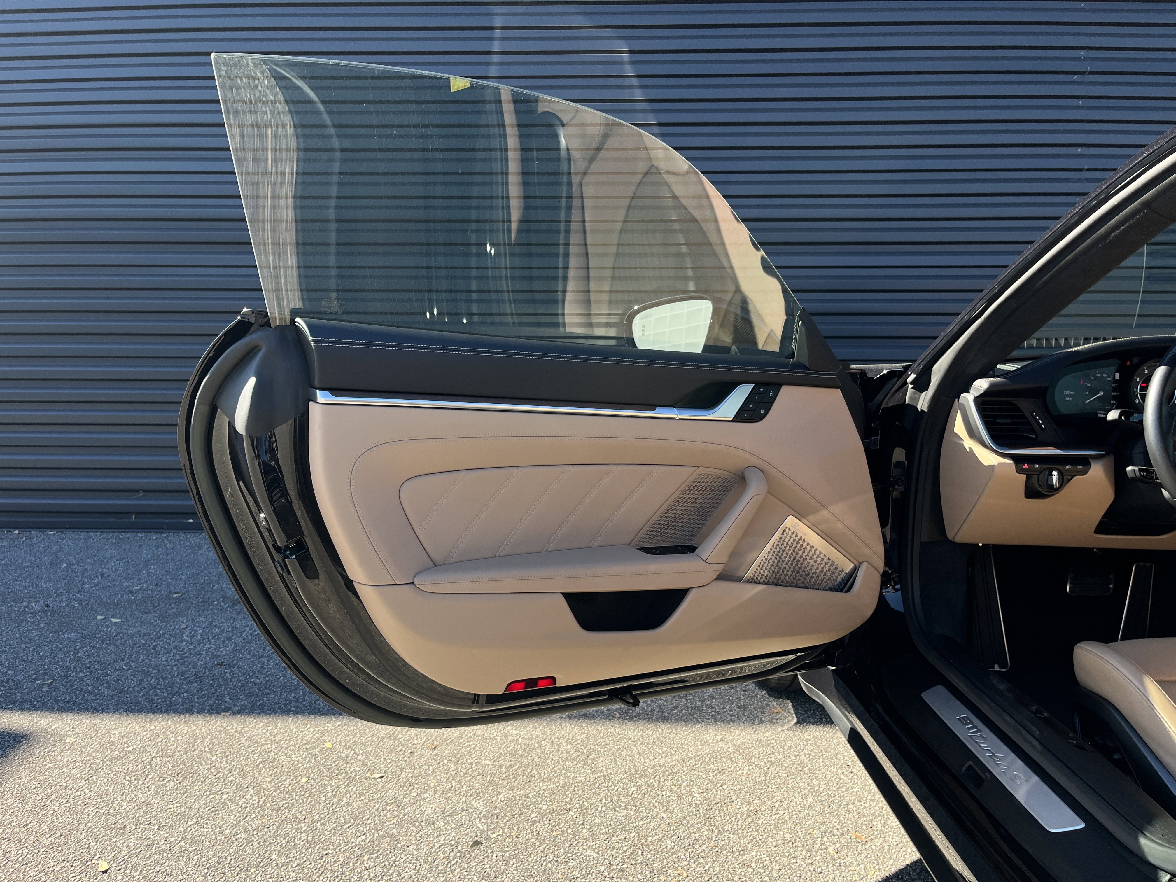 Certified 2023 Porsche 911 Turbo S image 17