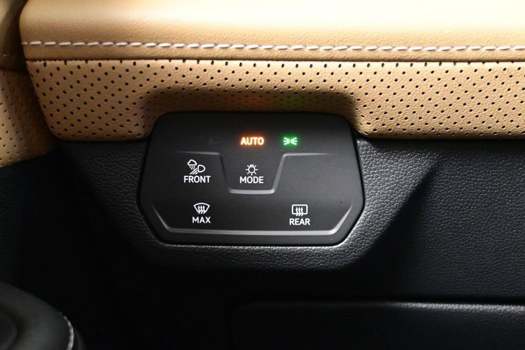 Used 2024 Volkswagen Atlas Cross Sport SEL R-Line AWD/4WD image 16