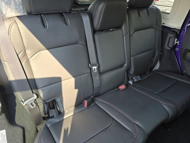 New 2026 Jeep Wrangler Unlimited Rubicon w/ Convenience Group image 34