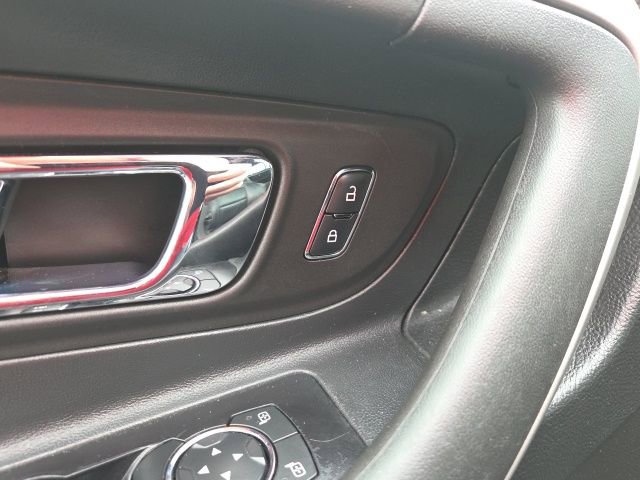 Used 2016 Ford Taurus SEL image 18