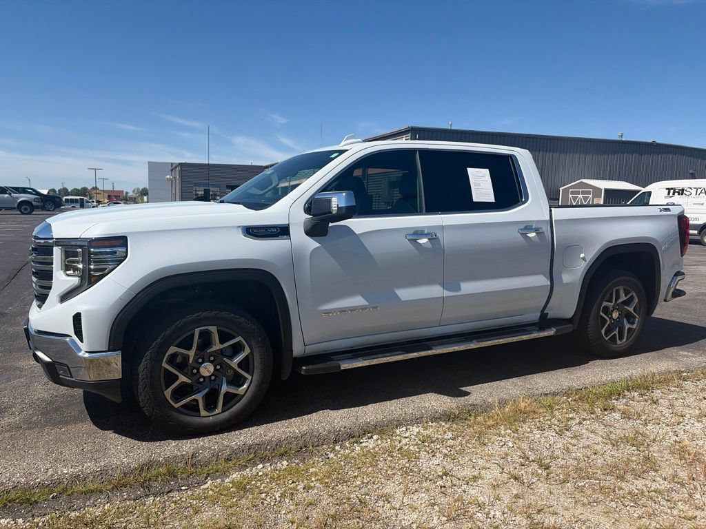 Used 2026 GMC Sierra 1500 SLT w/ SLT Premium Package AWD/4WD image 1
