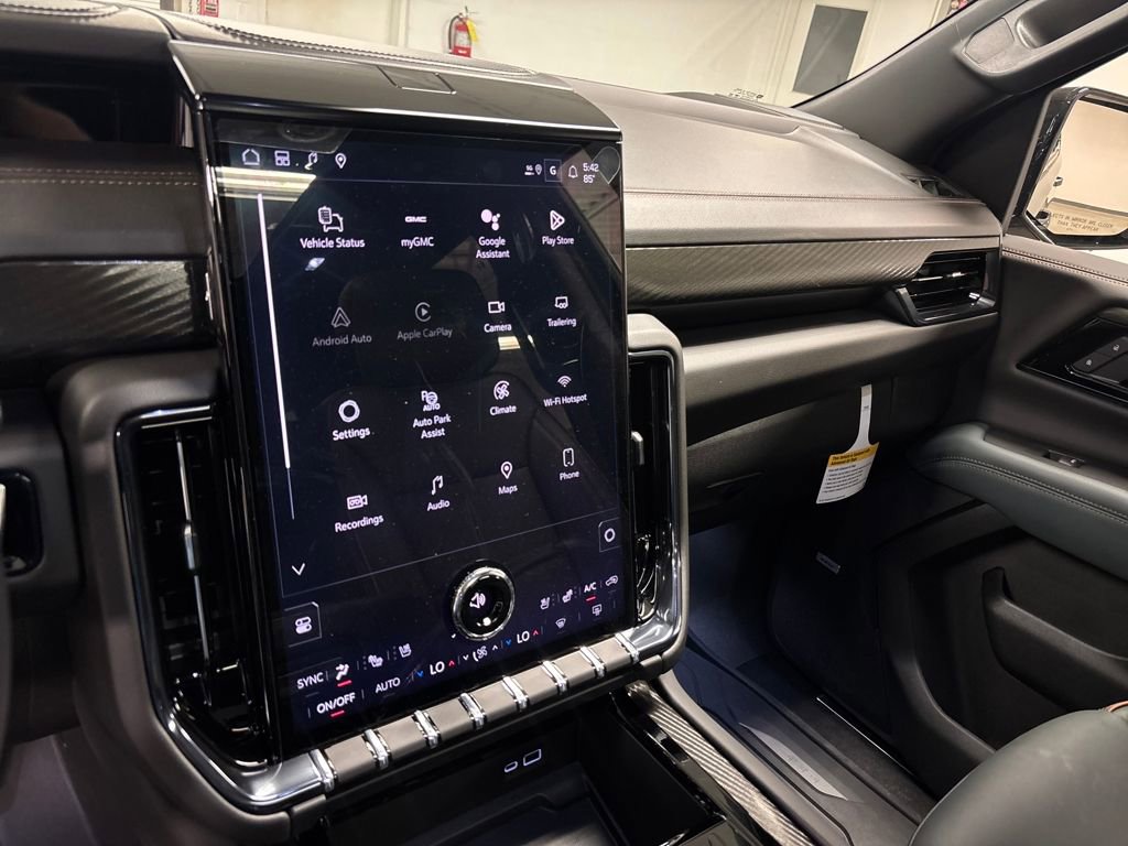 New 2026 GMC Yukon AT4 w/ AT4 Premium Package image 42