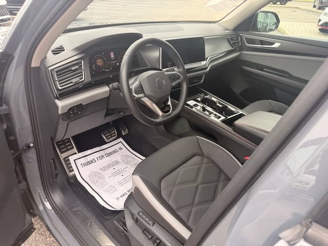 Certified 2024 Volkswagen Atlas Peak Edition SEL AWD/4WD image 13