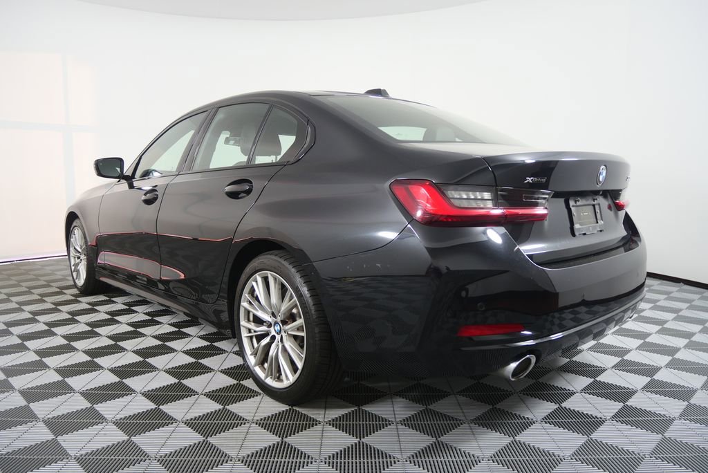 Used 2023 BMW 330i xDrive Sedan w/ Driving Assistance Package AWD/4WD image 5