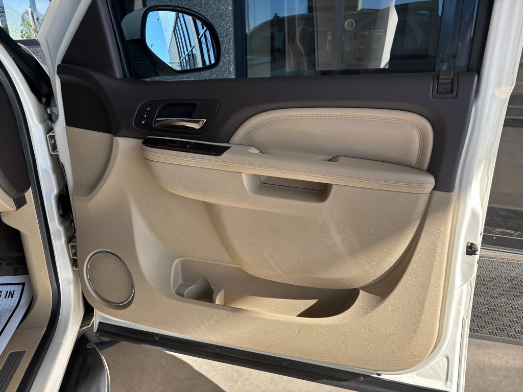Used 2013 GMC Yukon XL Denali AWD/4WD image 42