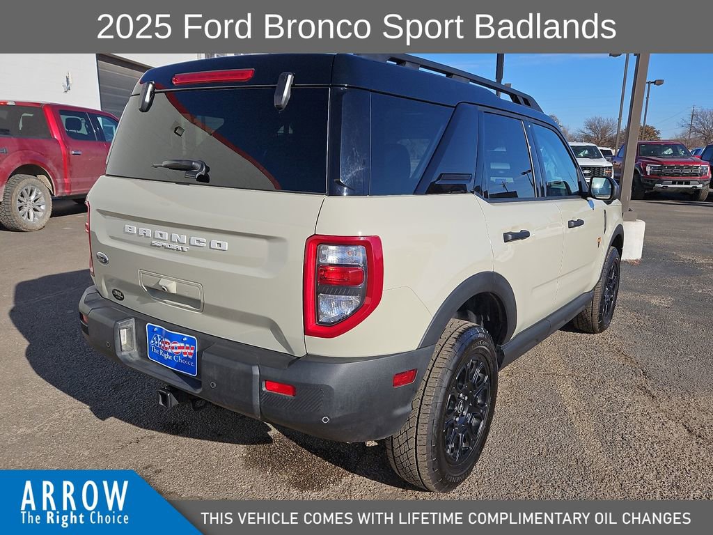 Used 2025 Ford Bronco Sport Badlands image 12