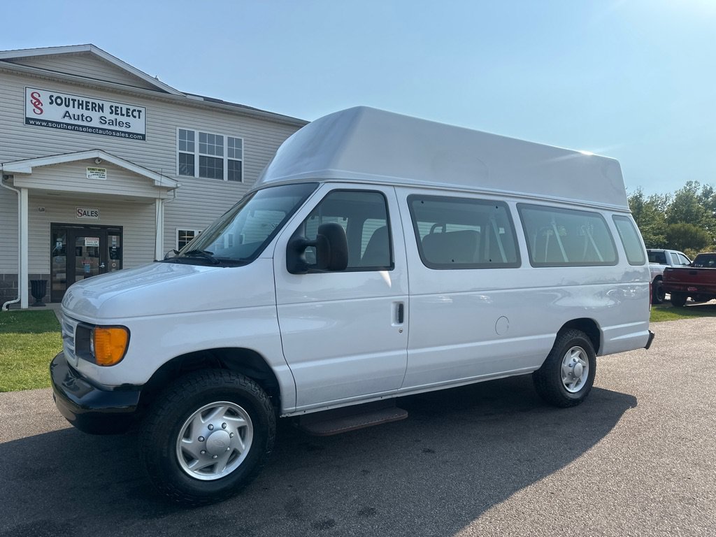 Used 2007 Ford E-250 and Econoline 250 Extended RWD image 2