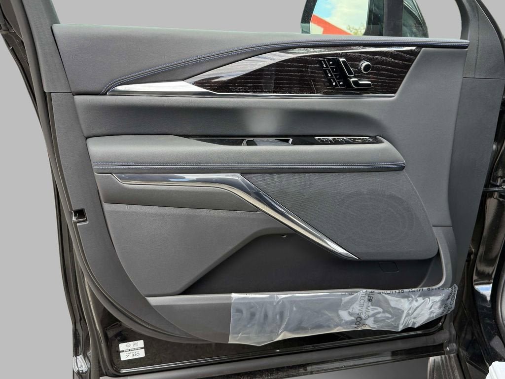 New 2025 Cadillac Escalade IQ Luxury 1 AWD/4WD image 14
