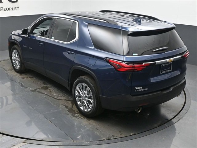 Used 2023 Chevrolet Traverse LT image 41
