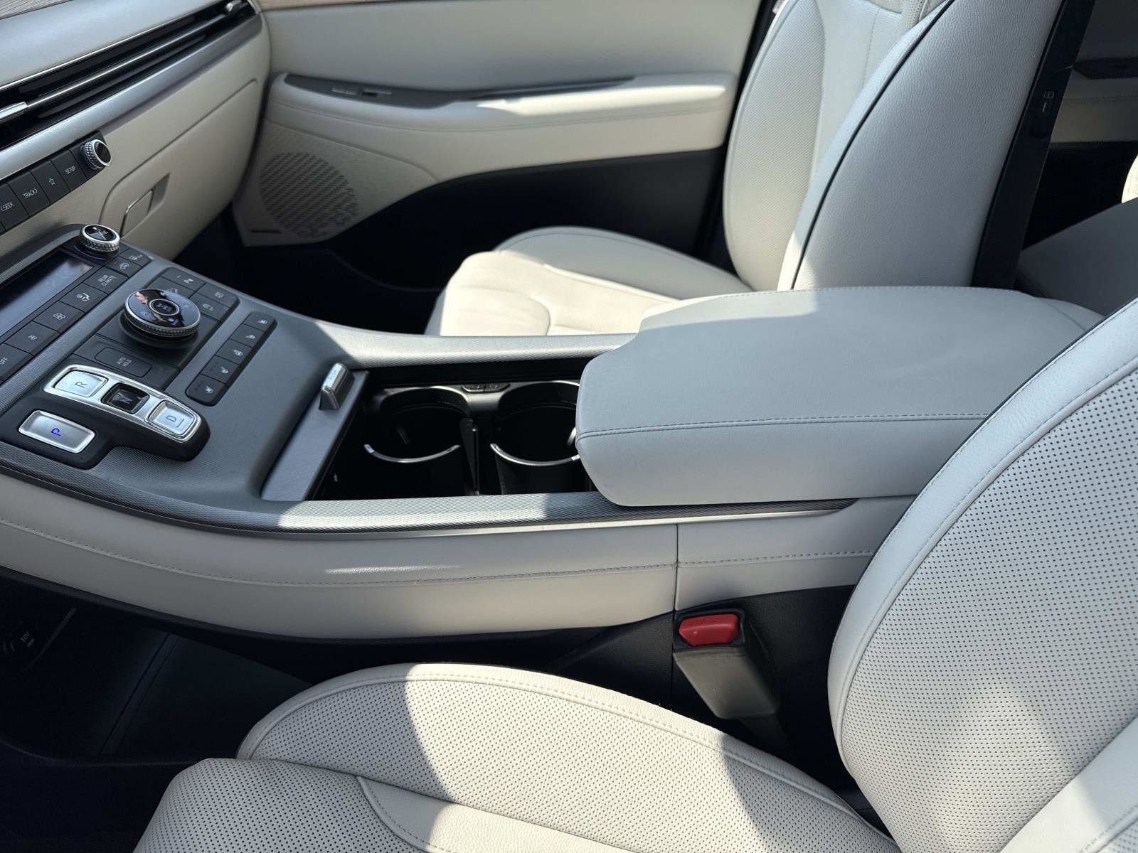 Used 2024 Hyundai Palisade Limited image 15