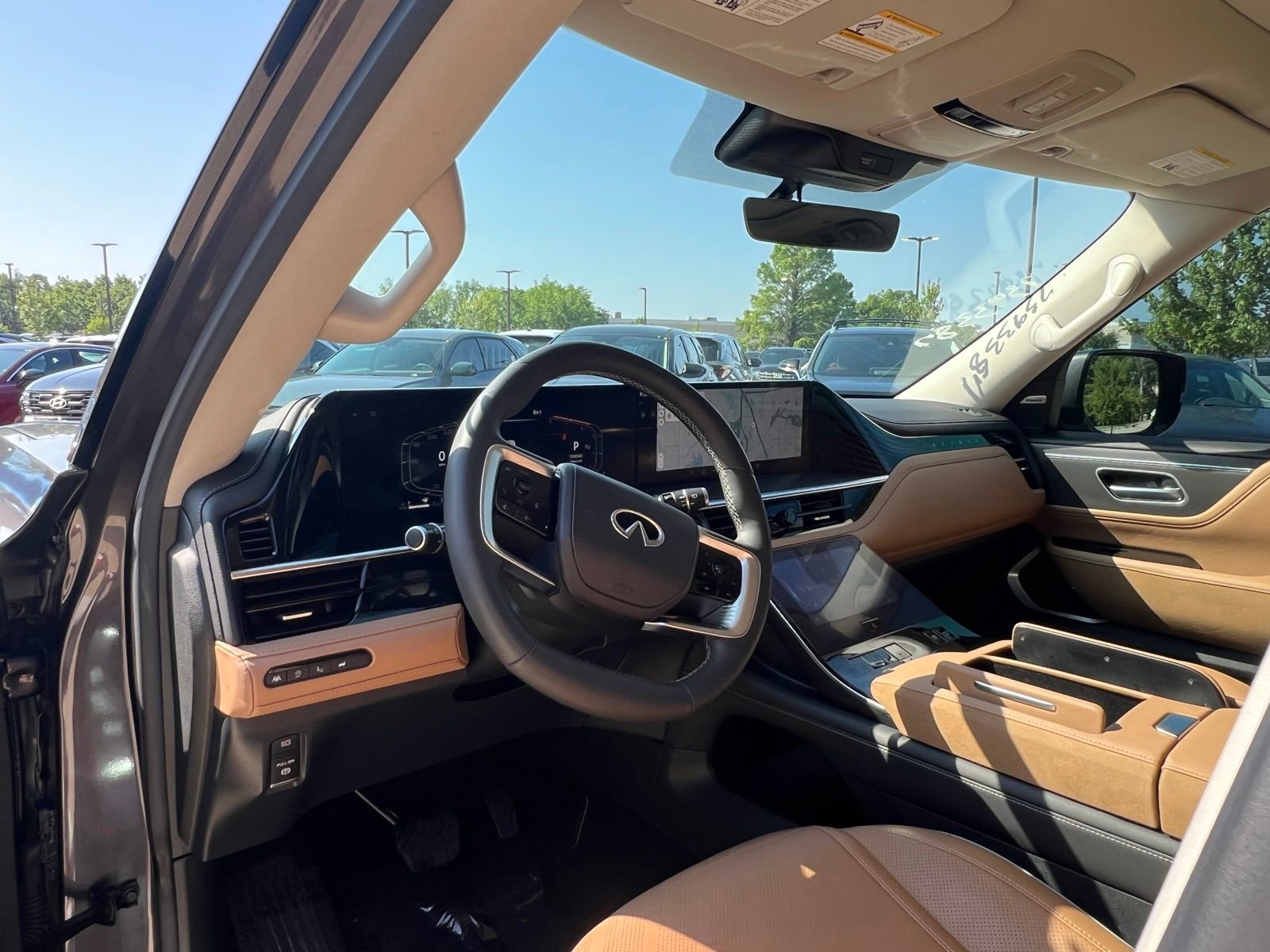 Used 2025 INFINITI QX80 Luxe w/ Cargo Package AWD/4WD image 26