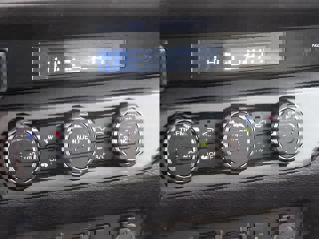 Used 2021 Toyota Tacoma TRD Off-Road w/ Technology Package image 30