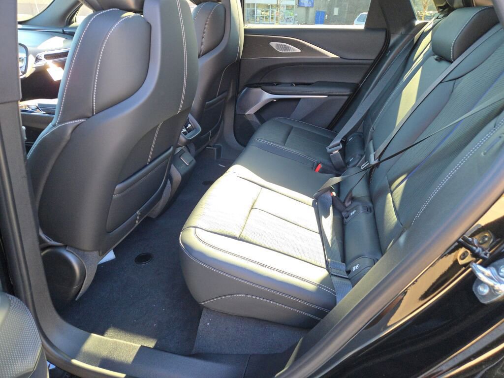 New 2026 Cadillac Lyriq Premium Luxury image 18