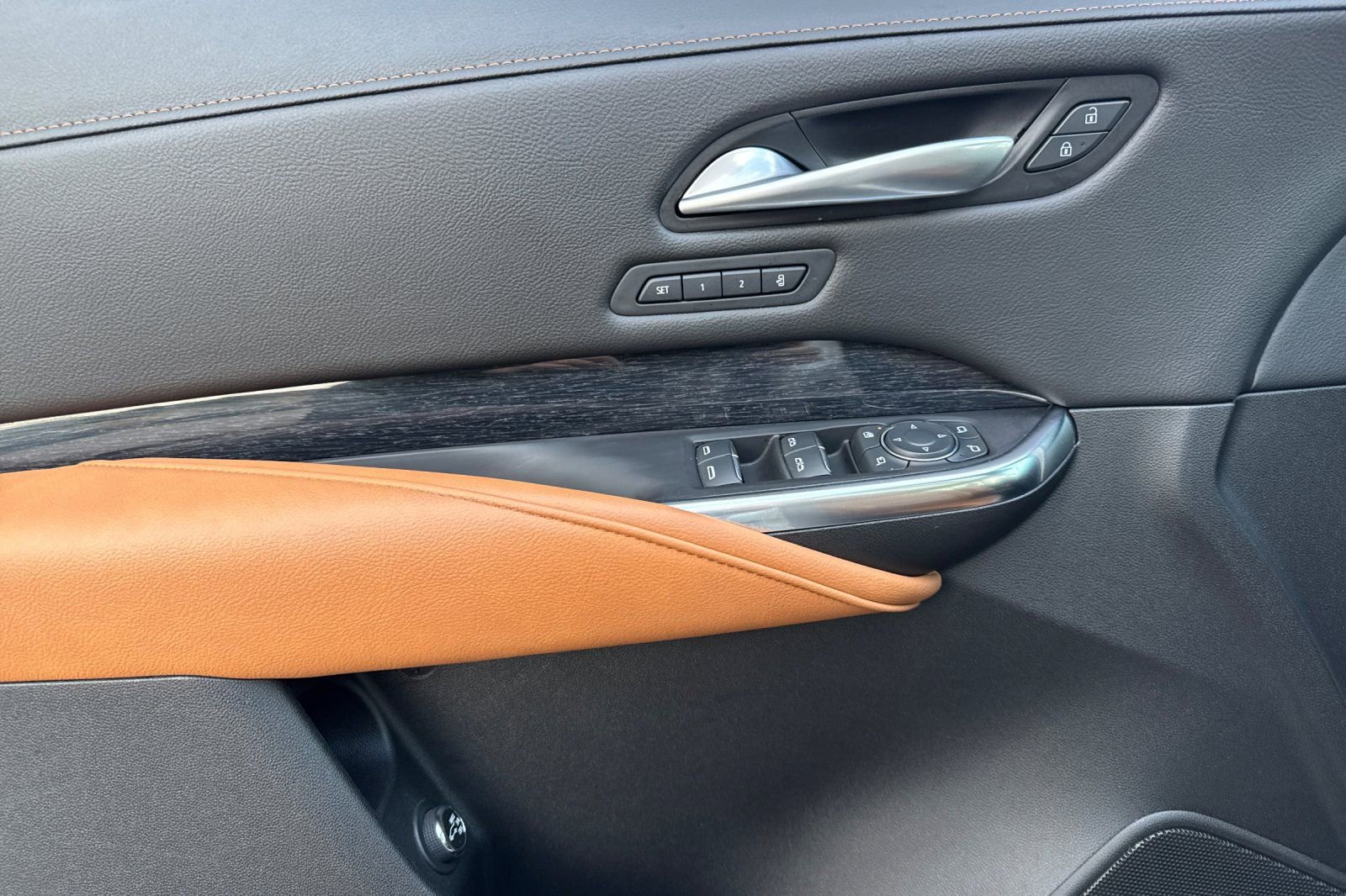 Used 2024 Cadillac XT4 Sport image 11