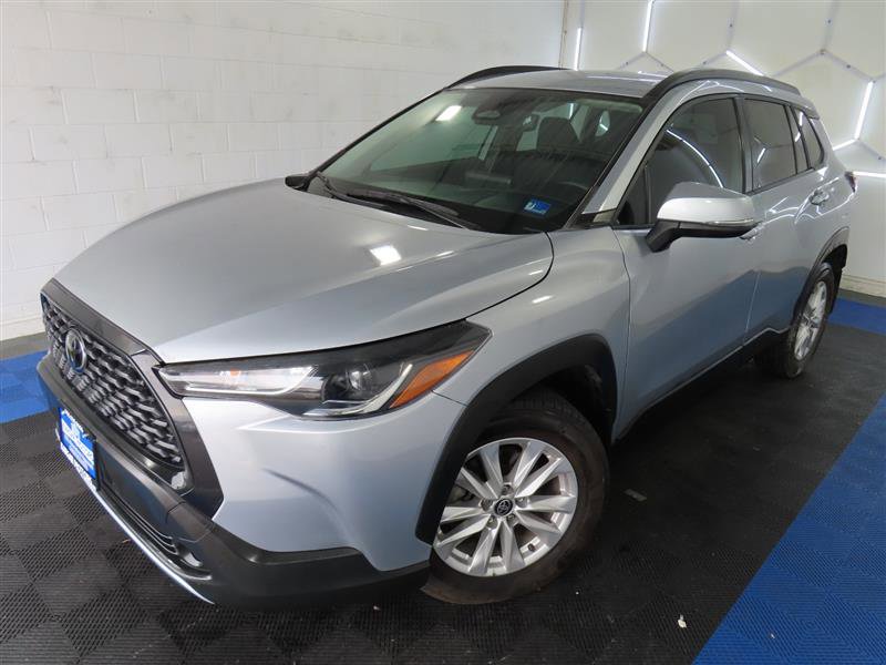 Used 2024 Toyota Corolla Cross LE FWD image 4