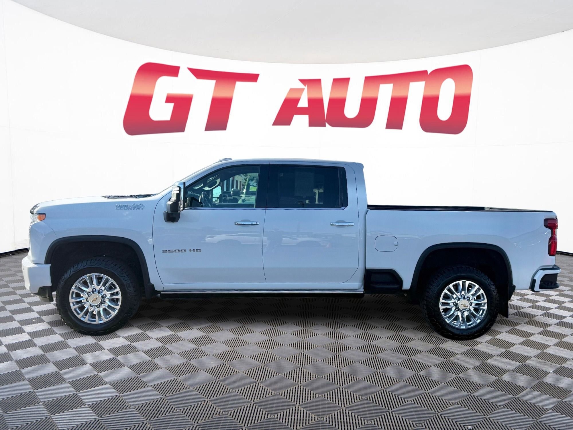 Used 2023 Chevrolet Silverado 3500 High Country w/ Z71 Off-Road Package AWD/4WD image 4