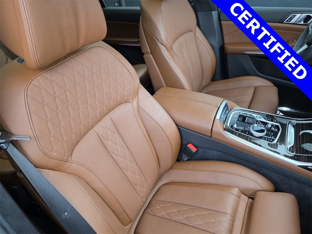 Used 2025 BMW X7 M60i image 30